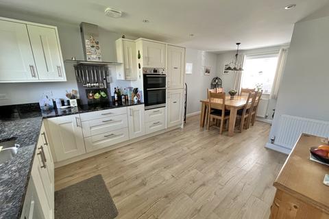 17 Greenfield Road, Watchet, TA23 0FF