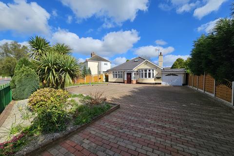 3 bedroom detached bungalow for sale - Markfield Road, Ratby