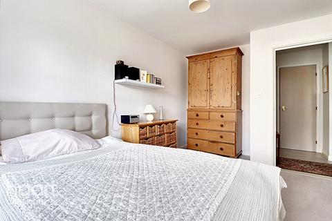 51 Blackthorn Close, Cambridge, CB4 1FZ