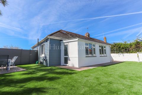 3 bedroom semi-detached house for sale, La Rue Des Pres, St. Saviour, Jersey. JE2 7QZ