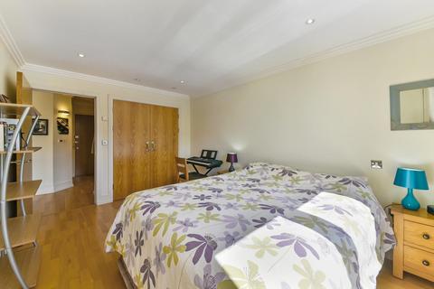 1 bedroom apartment for sale, Moorings House, Brentford, TW8