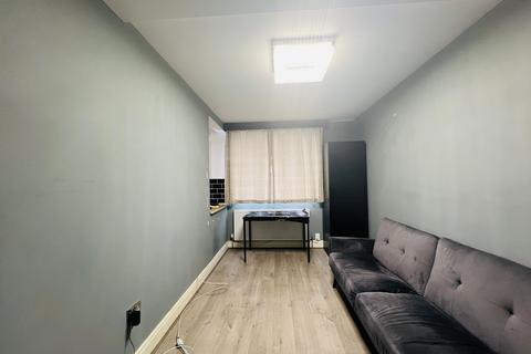 1 bedroom flat to rent, Buckingham Road, London E15