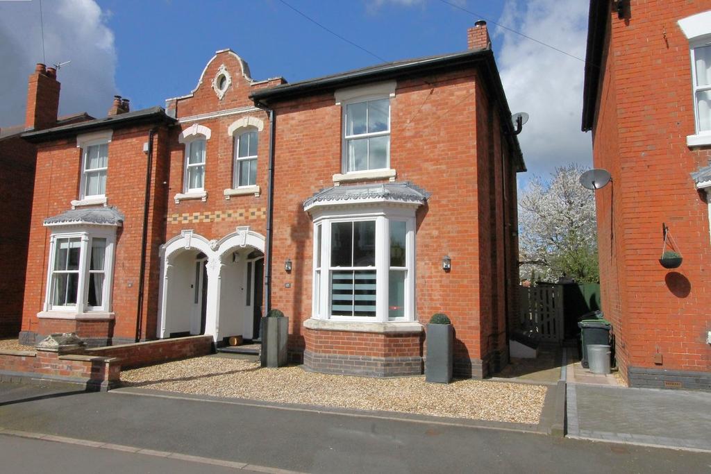 Clifton Street, Old Quarter... 4 bed semidetached house for sale £