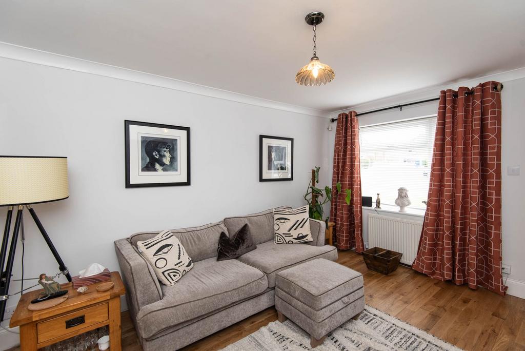CHESTERFIELD, Chesterfield S40 2 bed semidetached house for sale £