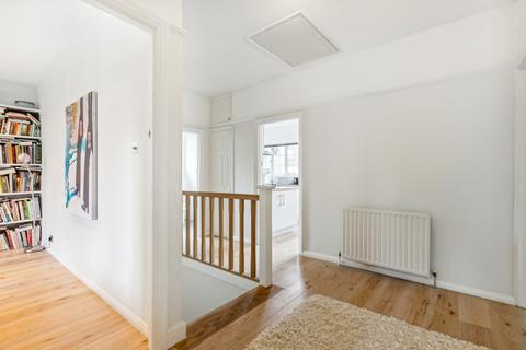 3 bedroom apartment for sale, Telford Avenue, London, SW2
