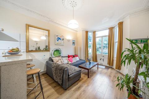 6 bedroom terraced house for sale, Burton Road, Stockwell