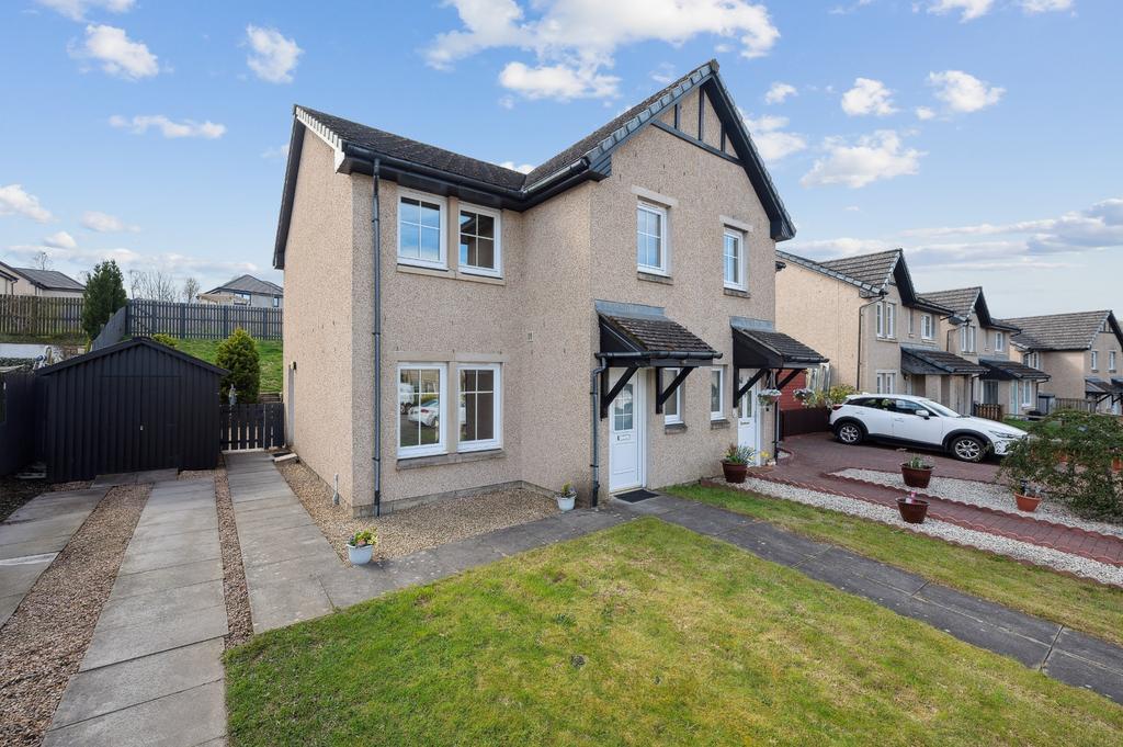 McAulay Brae, Plean, Stirling, FK7 8FE 3 bed semidetached house for