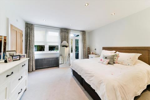5 bedroom maisonette to rent, Hungerford Road, London, N7