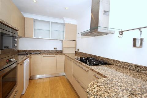 2 bedroom flat to rent, River Bank, Winchmore Hill N21