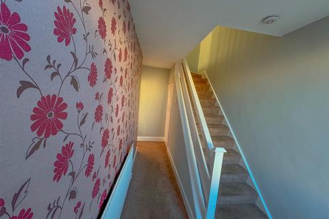 3 bedroom terraced house to rent, Hodgsons Road, Blyth NE24