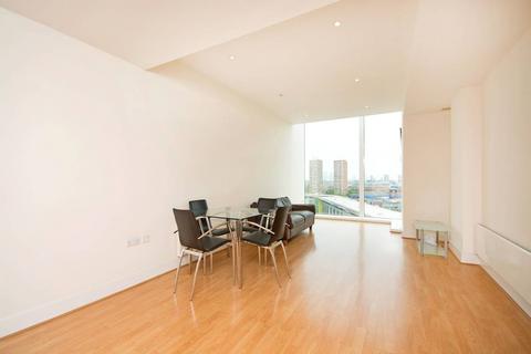 1 bedroom flat to rent, Empire Square, Borough, London, SE1