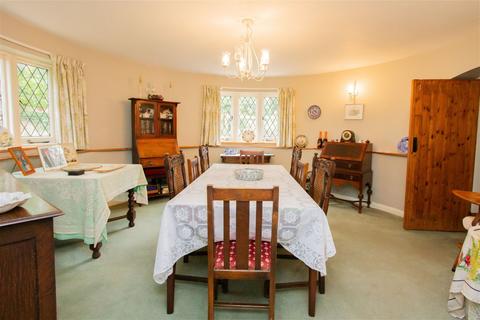 5 bedroom detached house for sale, No Onward Chain In Hawkhurst