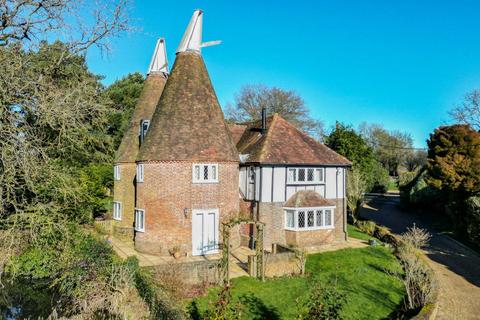 5 bedroom detached house for sale, No Onward Chain In Hawkhurst