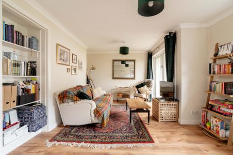 2/3 Essendean Place, Edinburgh, EH4 7HF