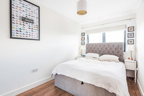 2 bedroom flat to rent, Gordon Road Peckham SE15