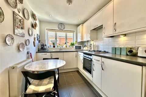 1 bedroom apartment for sale, Kings Road, Lymington, Hampshire, SO41