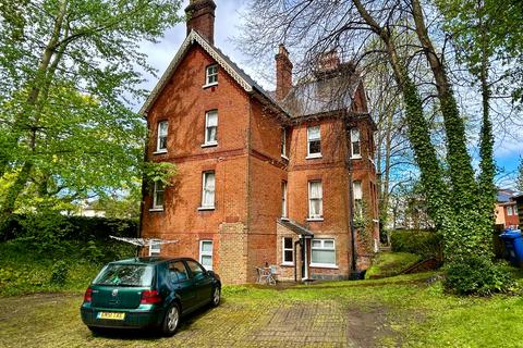 2 bed flat/apartment for rent in Southampton Street, Farnborough