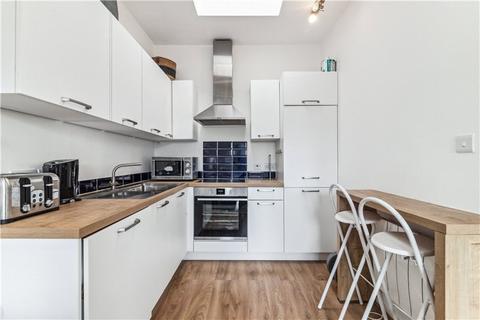 1 bedroom apartment for sale, Courtfield Gardens, South Kensington, London, SW5