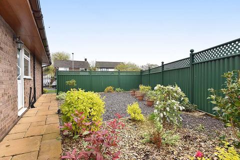 2 bedroom detached bungalow for sale, Mereheath Park, Knutsford, WA16