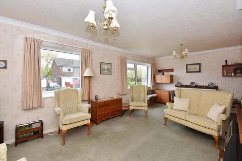 2 bedroom detached bungalow for sale, Mereheath Park, Knutsford, WA16