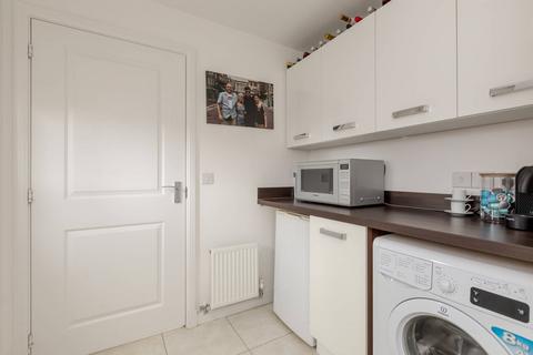 31 Clippens Drive, Edinburgh, EH17 8TU