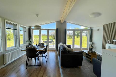 2 bedroom lodge for sale, Stokesley North Yorkshire