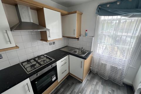 4 bedroom flat to rent, A High Road, London
