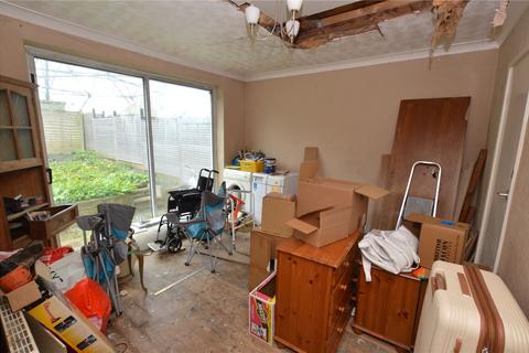 3 bedroom semi-detached house for sale, Lingwell Gate Crescent, Wakefield, West Yorkshire