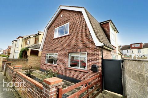 4 bedroom detached house for sale, Shakespeare Avenue, Westcliff-On-Sea