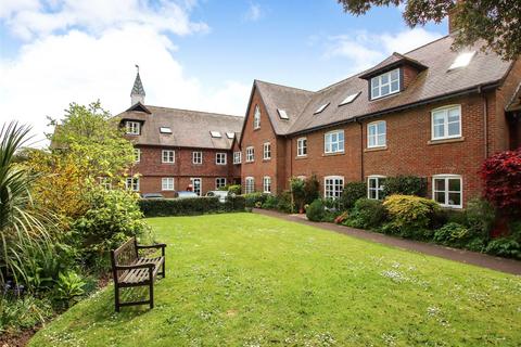 2 bedroom apartment for sale, Monmouth Court, Church Lane, Lymington, Hampshire, SO41