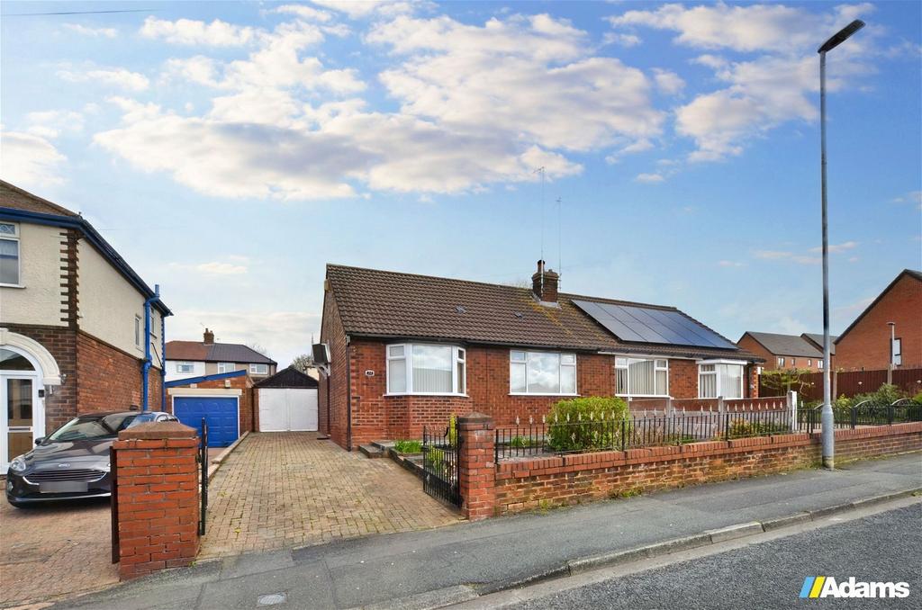 Latham Avenue, Runcorn 2 bed semidetached bungalow for sale £190,000