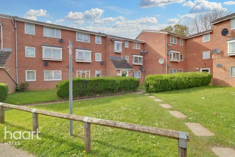 2 bedroom flat for sale, Evergreen Way, Hayes