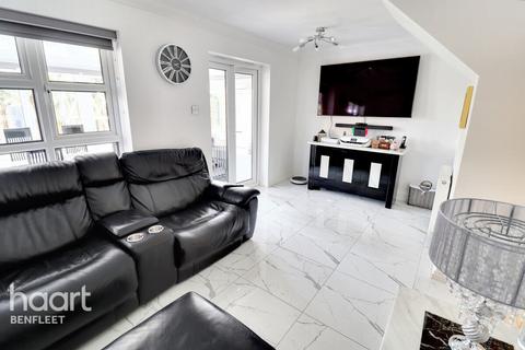 3 bedroom detached house for sale, Gainsborough Avenue, Canvey Island
