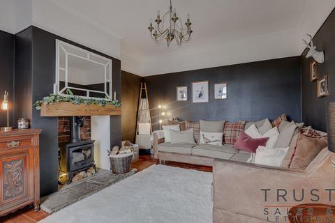 2 bedroom terraced house for sale, Birstall, Batley WF17