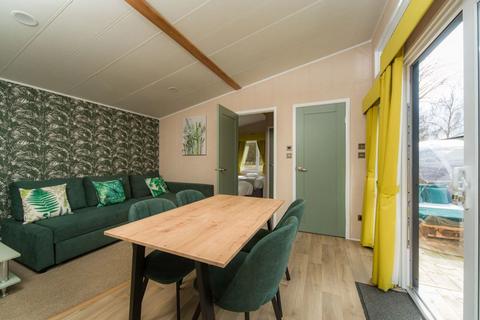 2 bedroom lodge for sale, Stowbridge Kings Lynn
