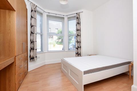 2 bedroom flat to rent, Alexandra Road Wimbledon SW19