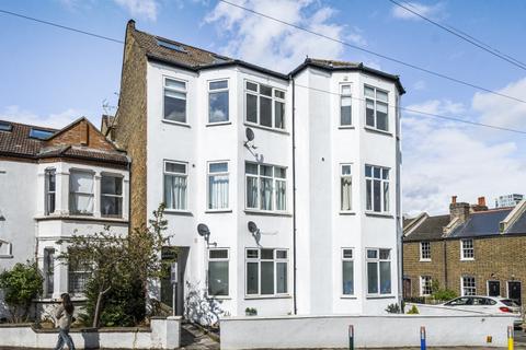 3 bedroom apartment to rent, Oakhill Road Putney SW15