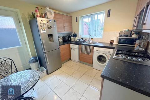 3 bedroom detached house to rent, George Wood Avenue, Oldbury, West Midlands, B69