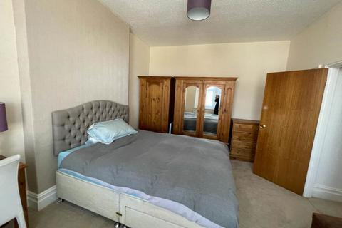 2 bedroom flat to rent, Uphill Road North, Weston-super-Mare, North Somerset