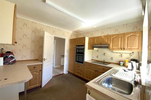 2 bedroom semi-detached bungalow for sale, Gard Close, Torquay TQ2