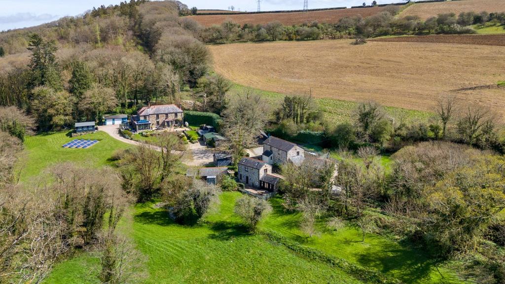 Dunmere, Bodmin, Cornwall, PL31 5 bed detached house for sale £1,950,000