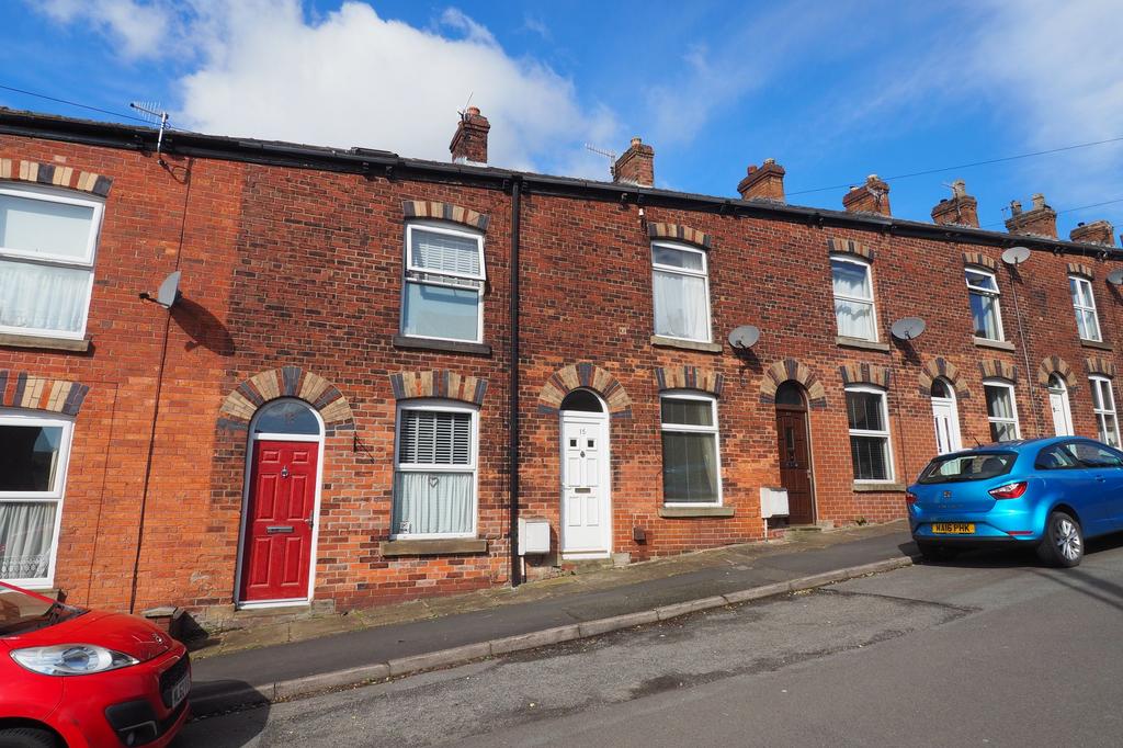 Eaves Knoll Road, New Mills, SK22 2 bed terraced house £850 pcm (£196 pw)