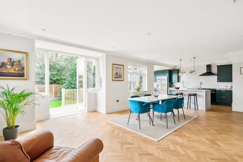 98 Hervey Road, London, SE3 8BU