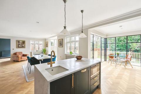 98 Hervey Road, London, SE3 8BU