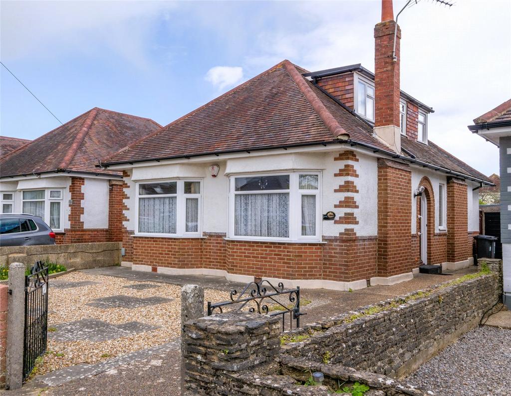 Western Avenue, Bournemouth, BH10 4 bed bungalow for sale £375,000