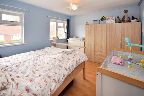 2 bedroom semi-detached house for sale, Hazel Crescent, Dewsbury, West Yorkshire