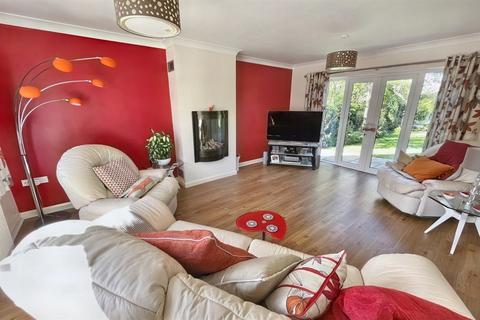 1 Burgate Fields, Fordingbridge, SP6 1LR