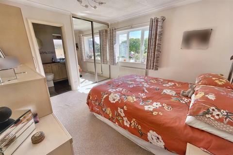 1 Burgate Fields, Fordingbridge, SP6 1LR