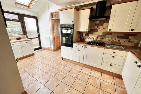 3 bedroom end of terrace house for sale, High Street, Cinderford, Gloucestershire, GL14 2TF