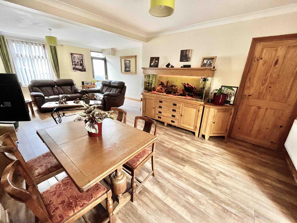 Lounge/Diner